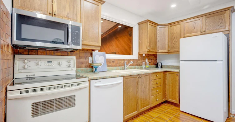 77 Mccraney Street W, Oakville, ON, L6H 1H5 - 5