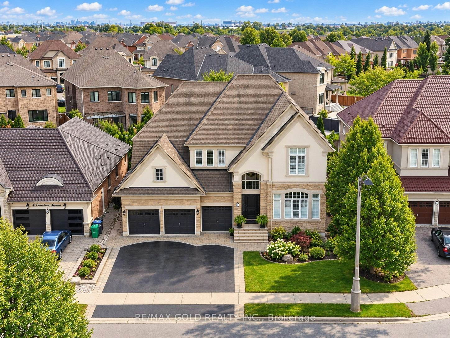 6 Pasadena Avenue, Brampton, ON, L6P 2W1