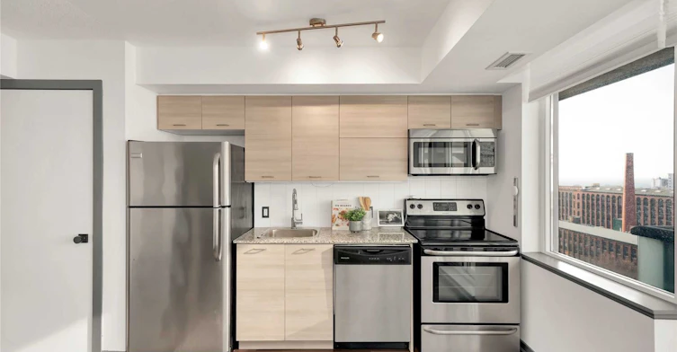 1318-20 Joe Shuster Way, Toronto, ON, M6K 0A3 - 10