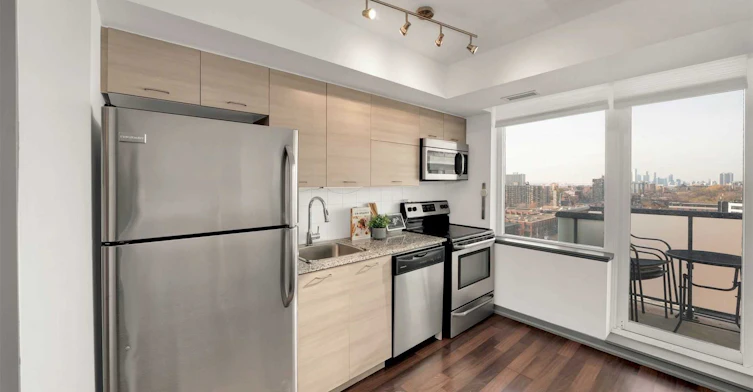 1318-20 Joe Shuster Way, Toronto, ON, M6K 0A3 - 11