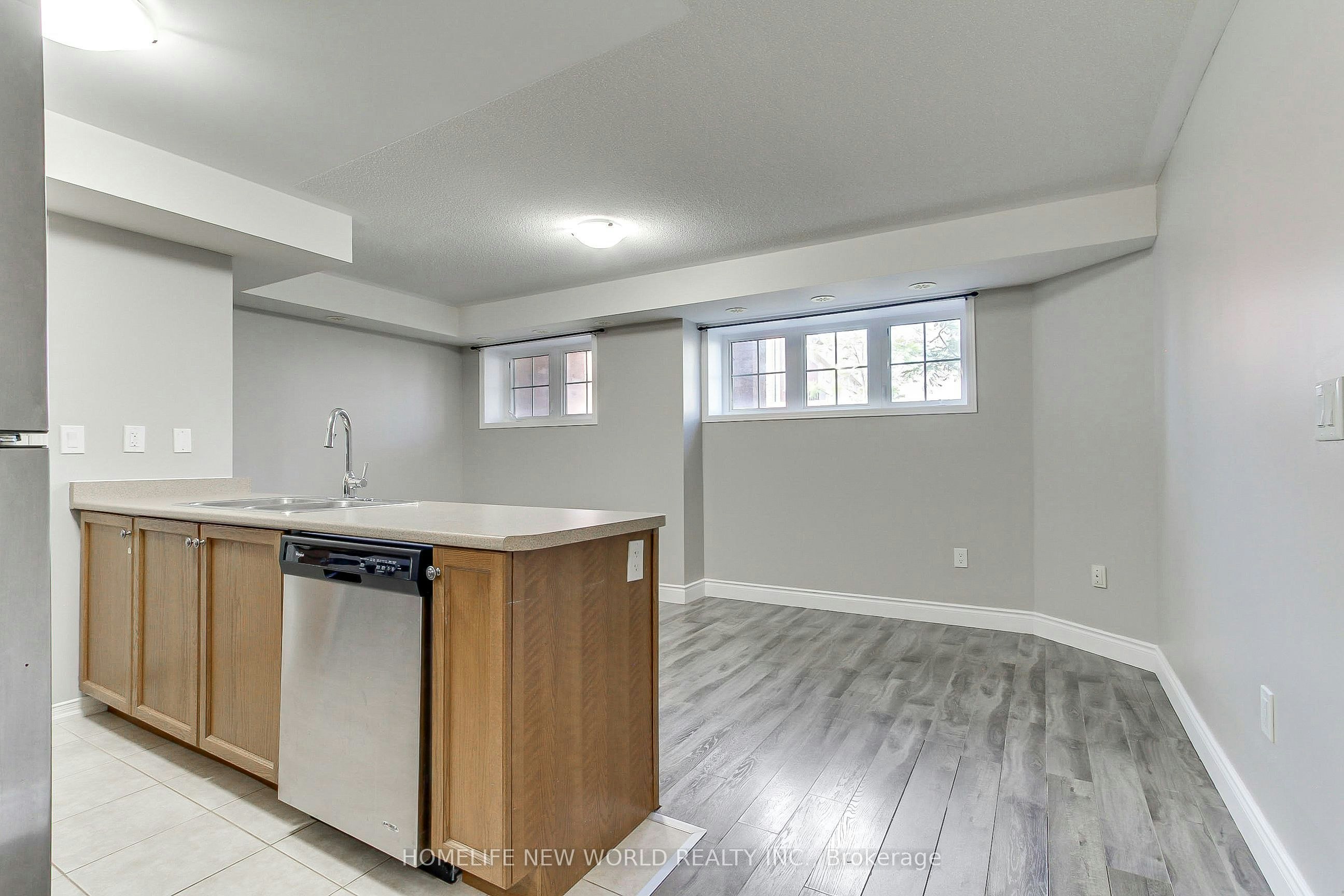 3-133 Isaac Devins Boulevard, Toronto, ON, M9M 0C4 - 9