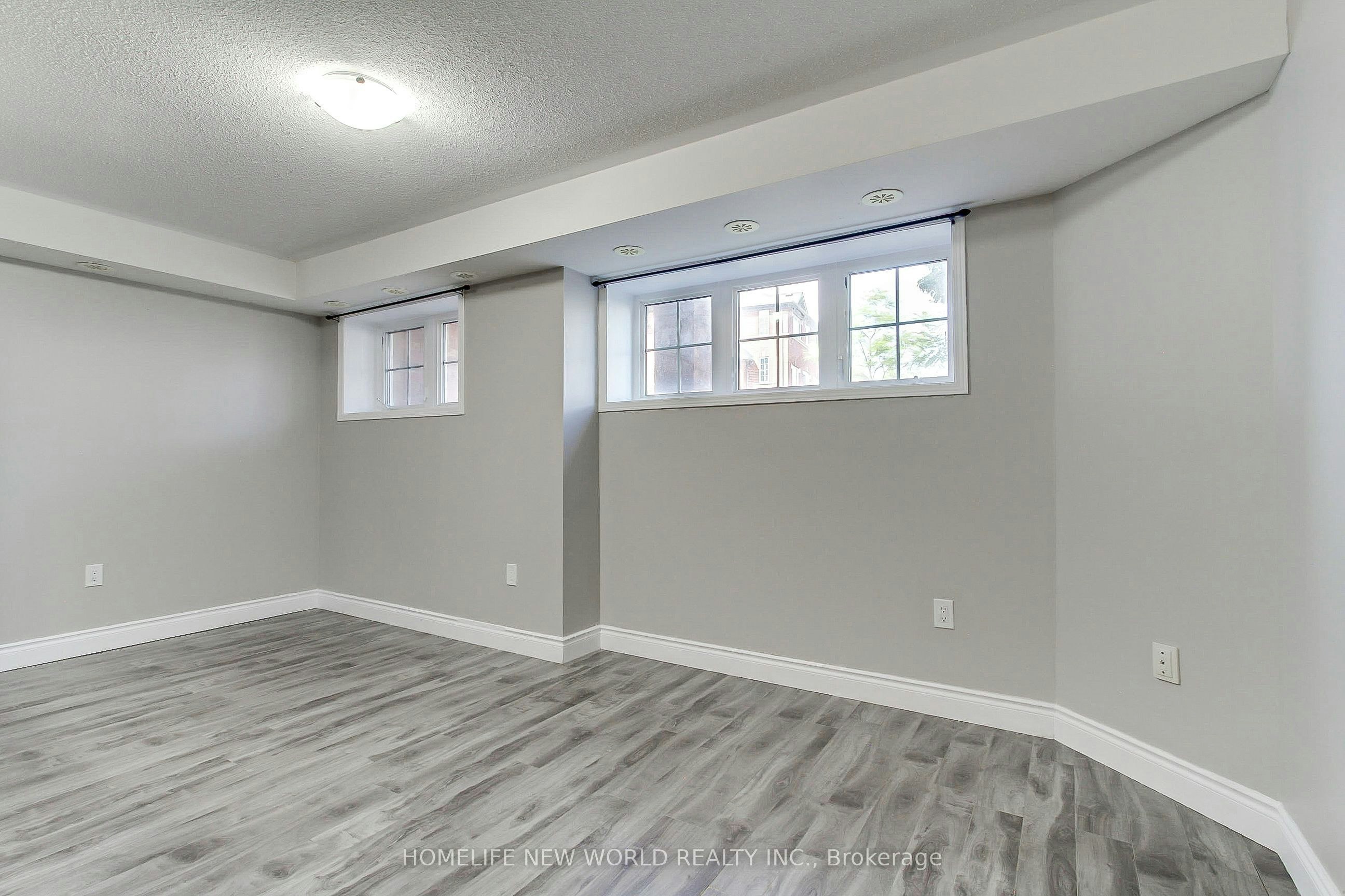 3-133 Isaac Devins Boulevard, Toronto, ON, M9M 0C4 - 11