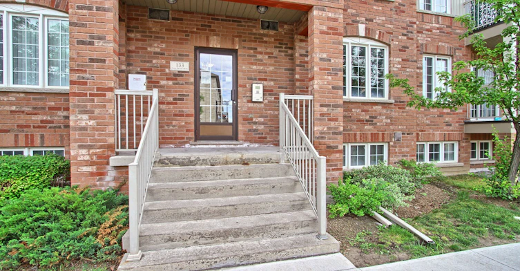 3-133 Isaac Devins Boulevard, Toronto, ON, M9M 0C4 - 2