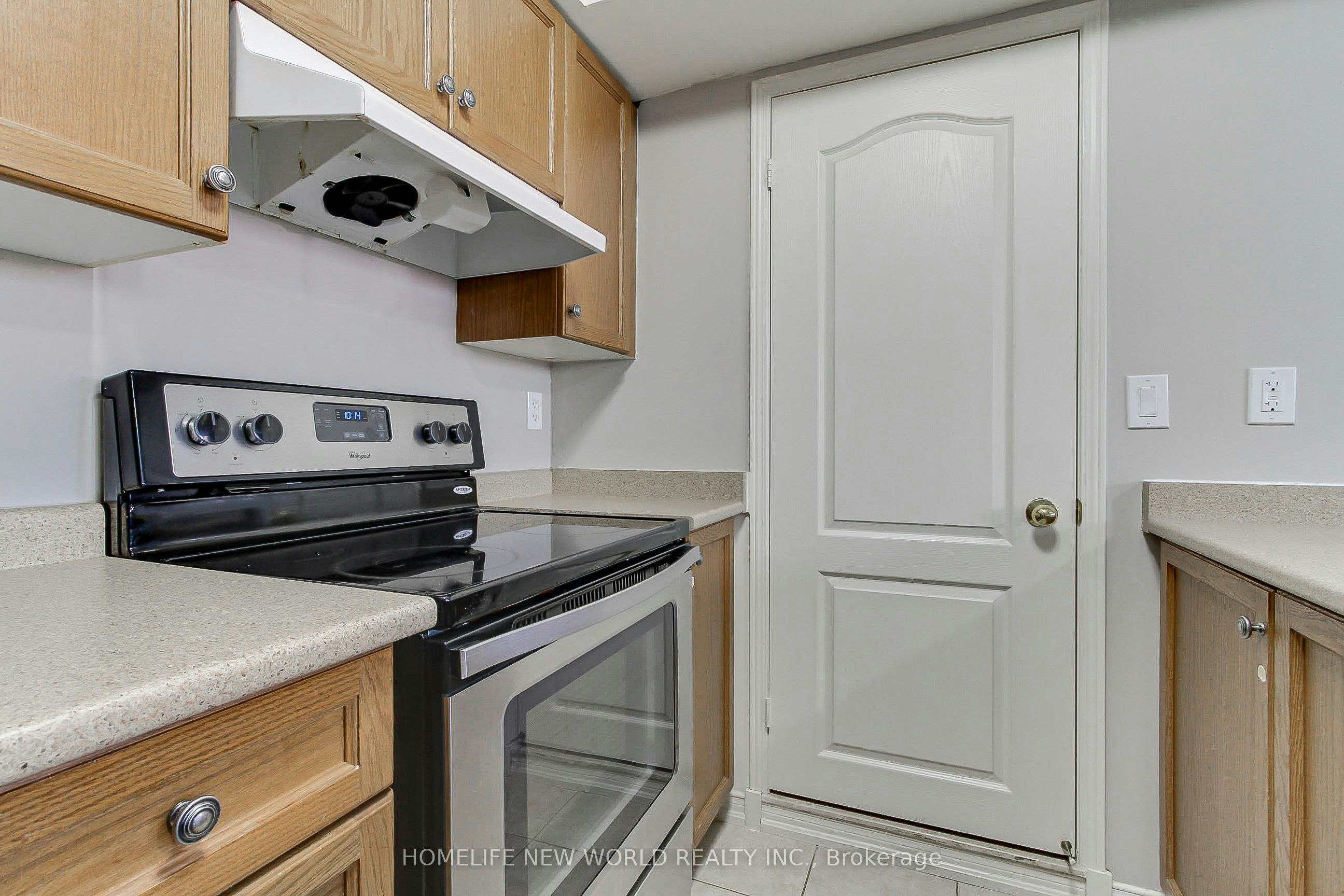 3-133 Isaac Devins Boulevard, Toronto, ON, M9M 0C4 - 8