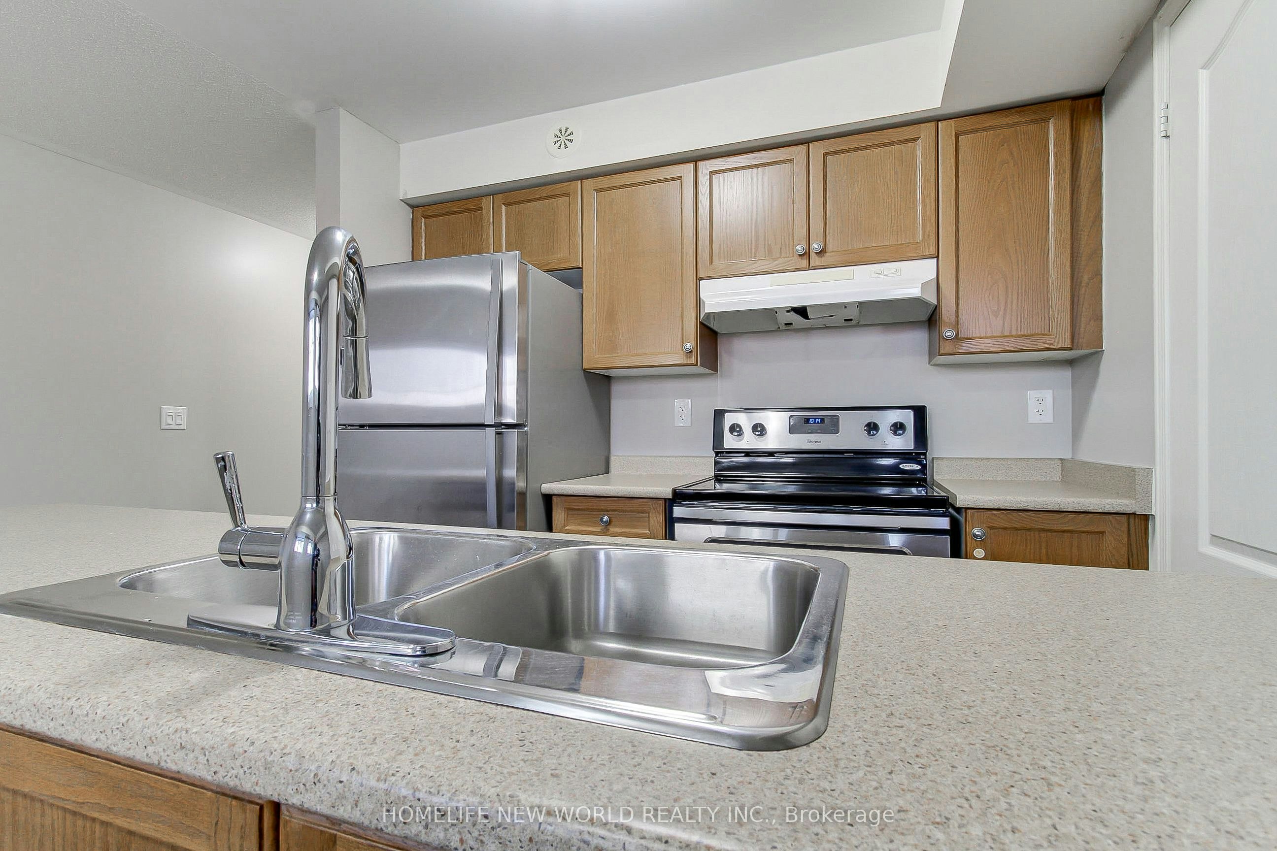3-133 Isaac Devins Boulevard, Toronto, ON, M9M 0C4 - 7
