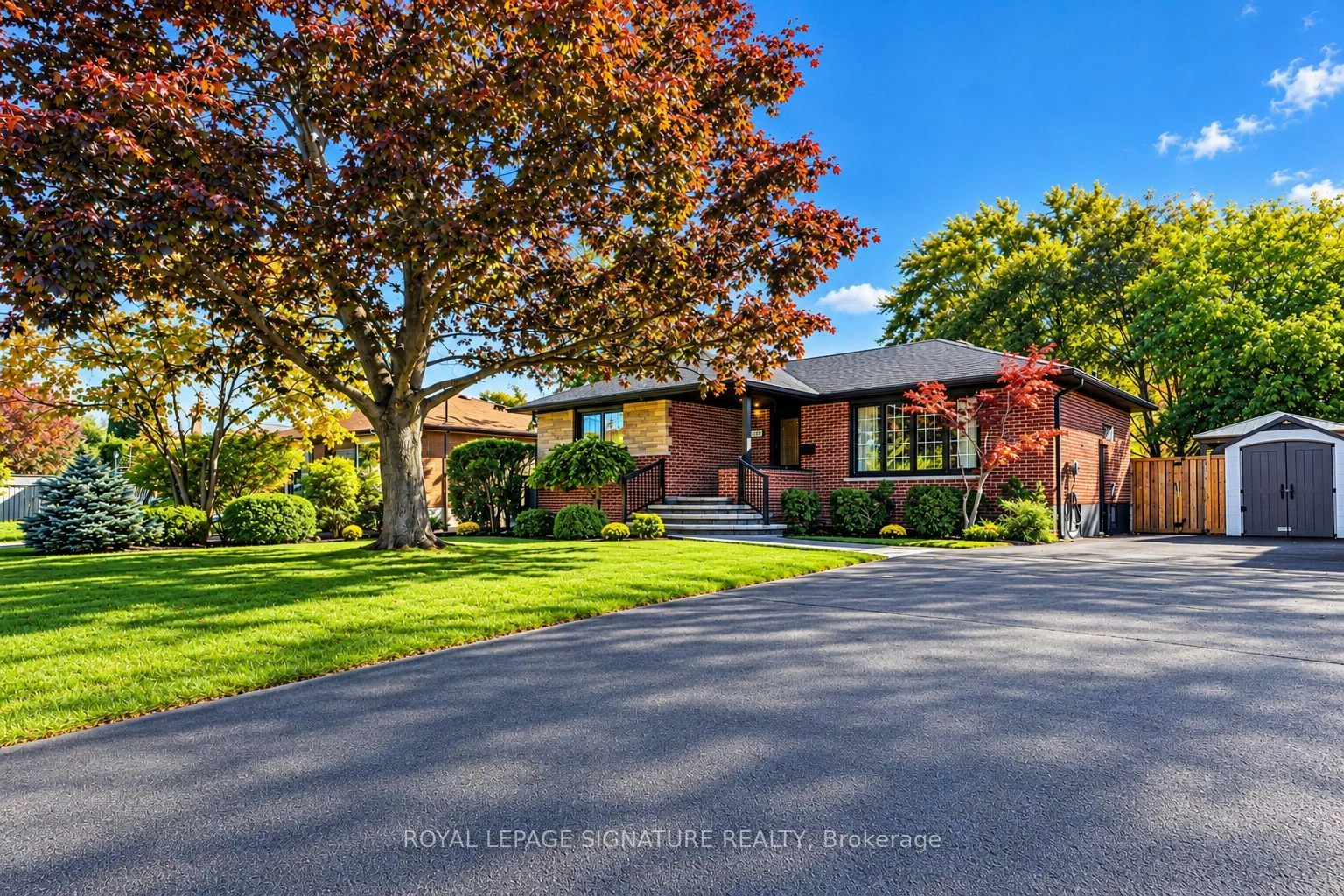 2344 Redfern Road, Burlington, ON, L7R 1X3
