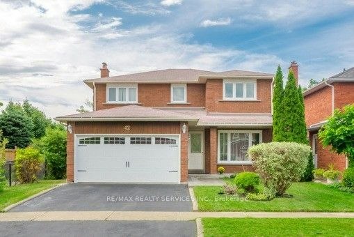 42 Dundalk Crescent, Brampton, ON, L6Z 2V1