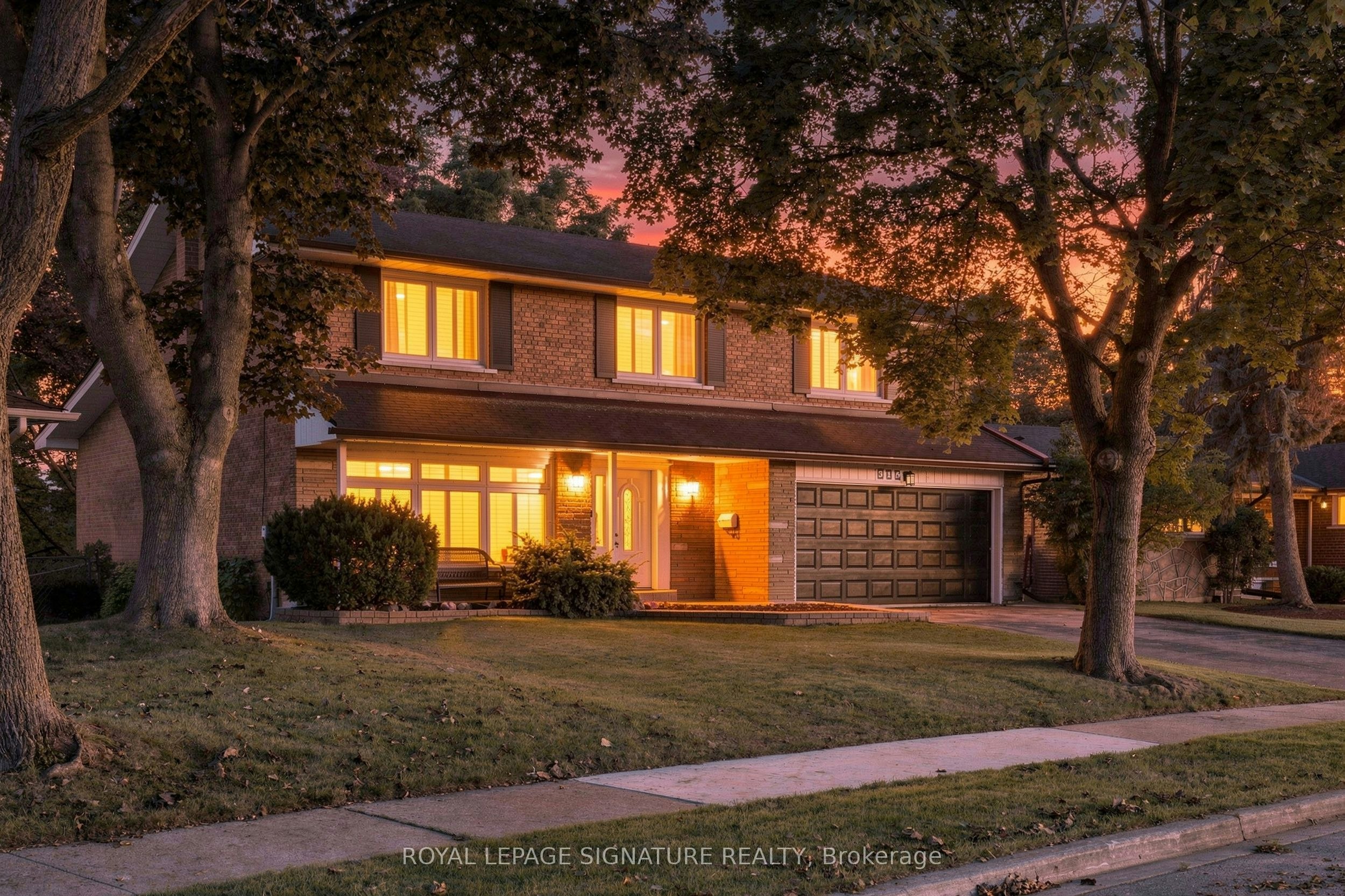 315 Markland Drive, Toronto, ON, M9C 1R4