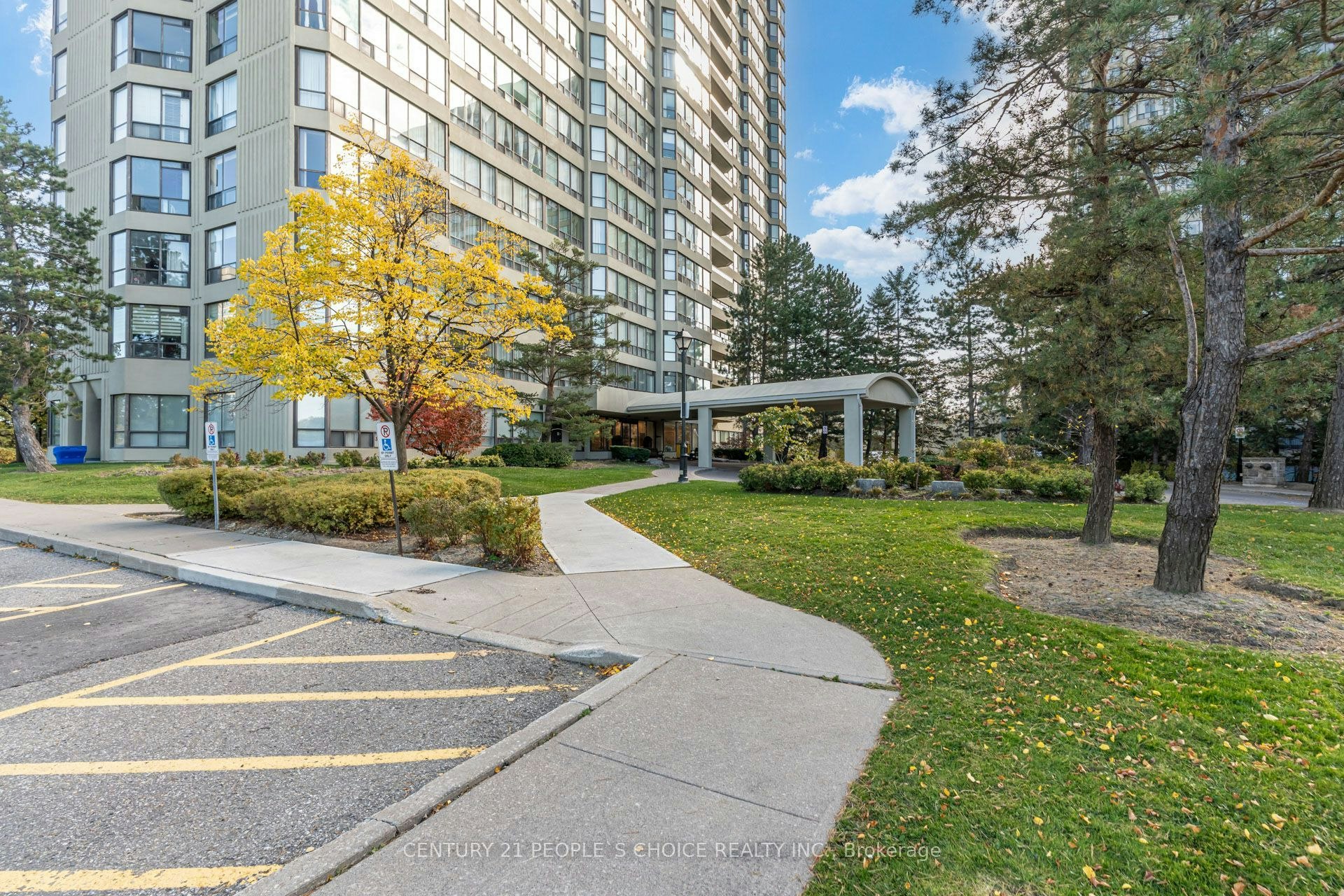 110-22 Hanover Road, Brampton, ON, L6S 5K7