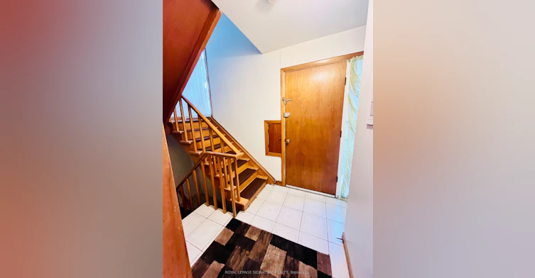 2nd floor-214 Queenslea Avenue, Toronto, ON, M9N 2L6 - 2