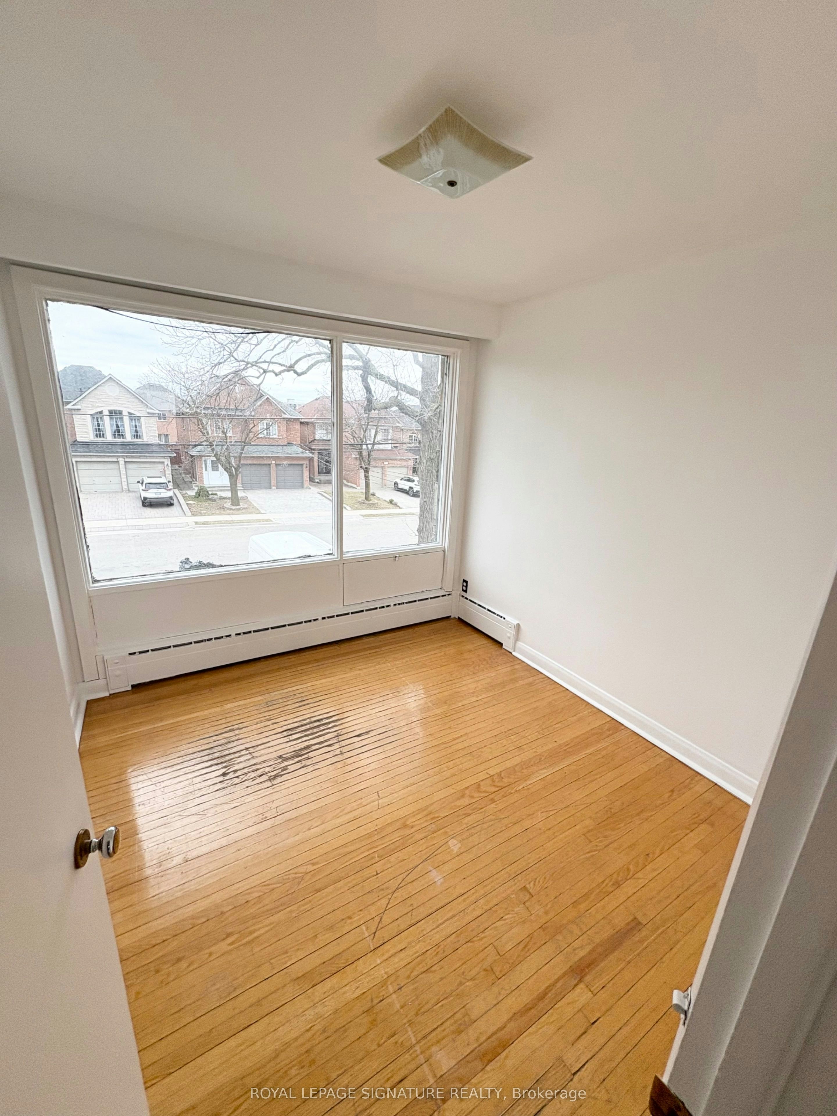 2nd floor-214 Queenslea Avenue, Toronto, ON, M9N 2L6 - 4