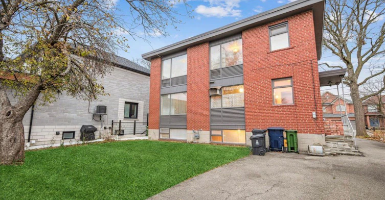 2nd floor-214 Queenslea Avenue, Toronto, ON, M9N 2L6 - 8