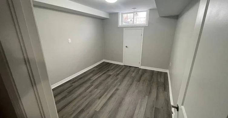 Basement-60 Lakeland Drive, Toronto, ON, M9V 1N1 - 4