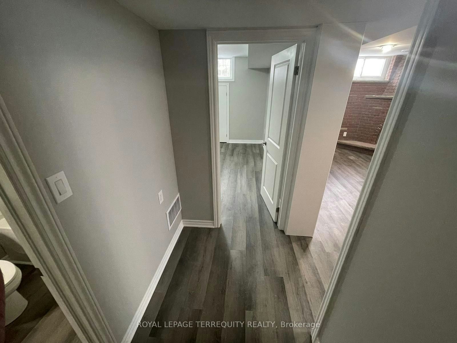 Basement-60 Lakeland Drive, Toronto, ON, M9V 1N1 - 2