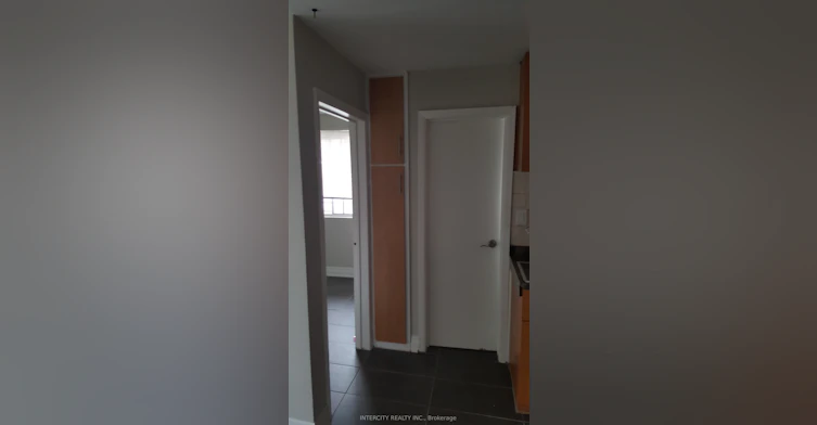 1-14 North Alarton Street, Mississauga, ON, L4T 1J8 - 2