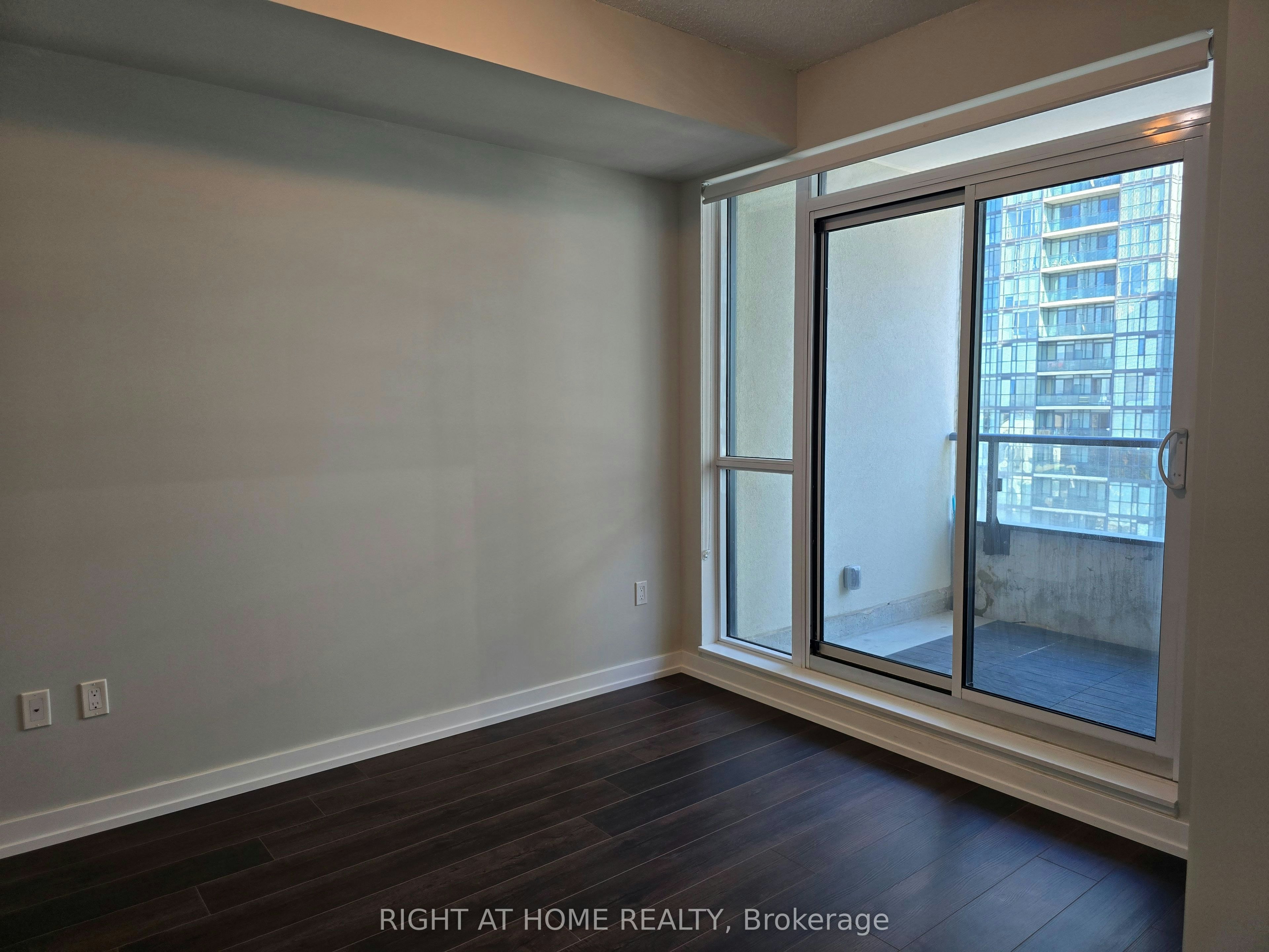 3116-4055 Parkside Village Drive, Mississauga, ON, L5B 0K8 - 10