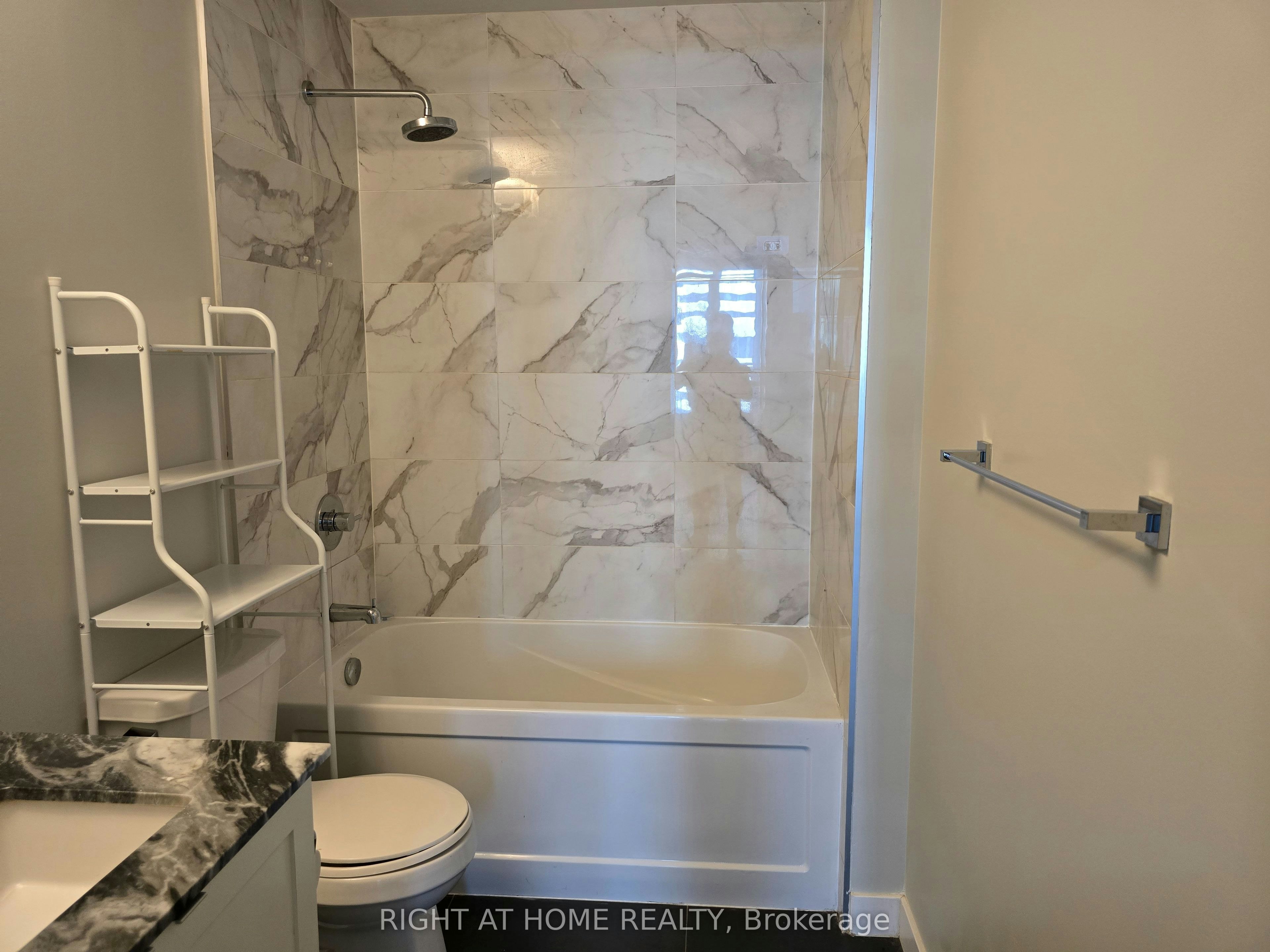 3116-4055 Parkside Village Drive, Mississauga, ON, L5B 0K8 - 13