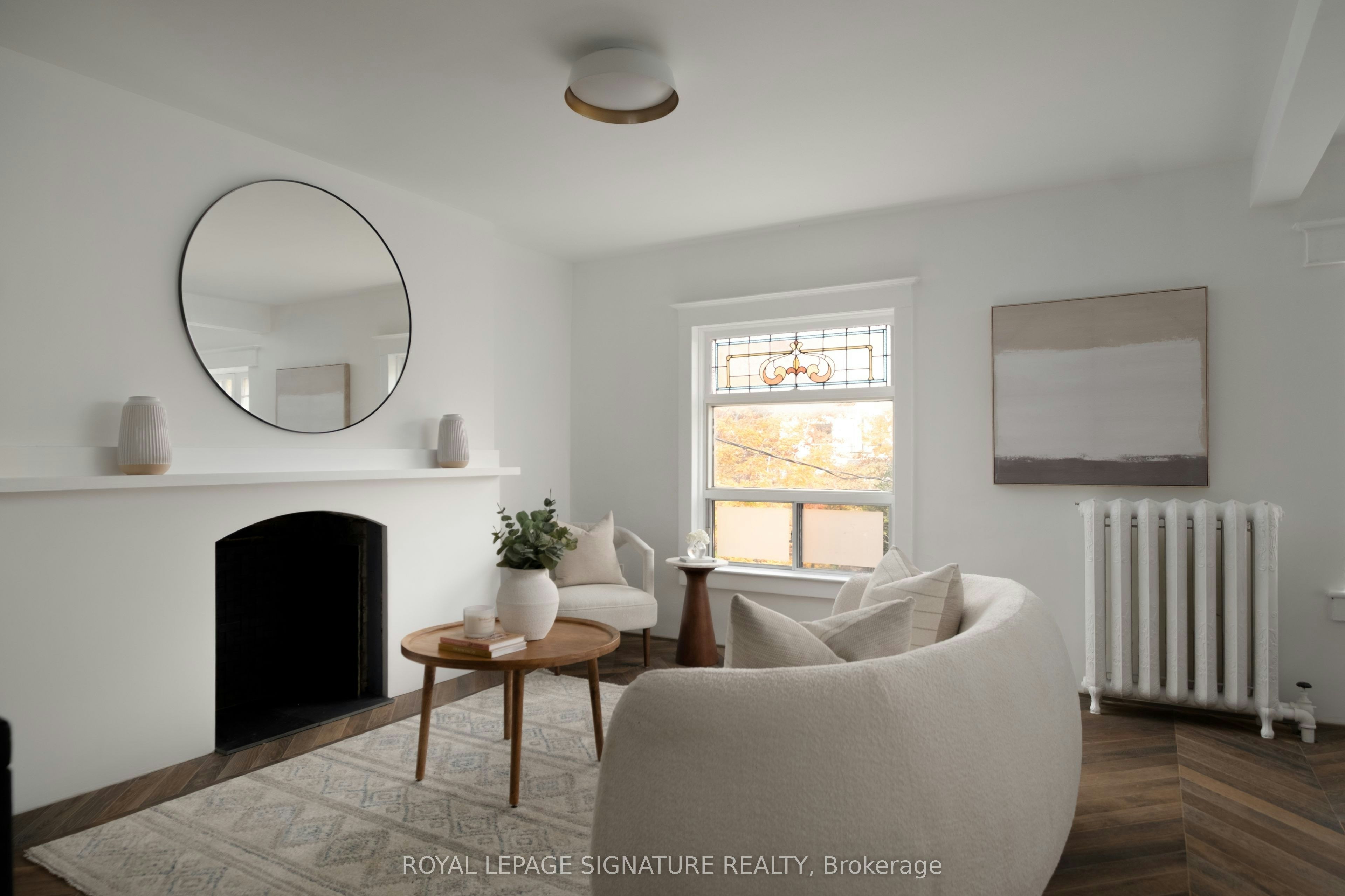 1 Harvard Avenue, Toronto, ON, M6R 1C5