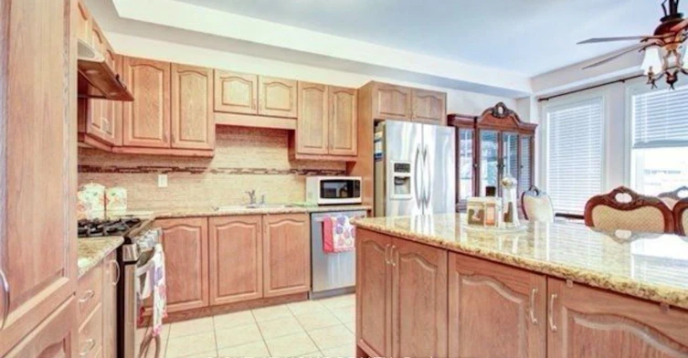 Main,2nd-65 Newington Crescent, Brampton, ON, L6P 3E8 - 8