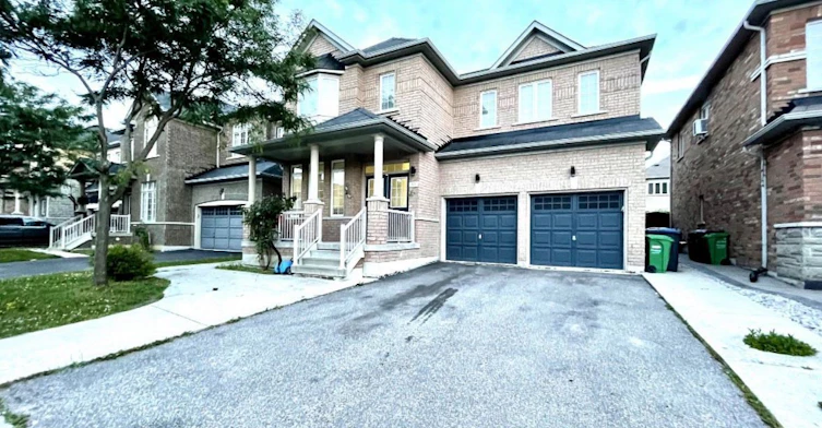 Main,2nd-65 Newington Crescent, Brampton, ON, L6P 3E8 - 2