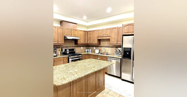 Main,2nd-65 Newington Crescent, Brampton, ON, L6P 3E8 - 9