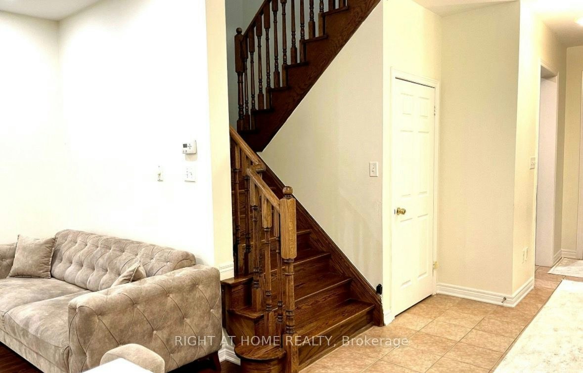 Main,2nd-65 Newington Crescent, Brampton, ON, L6P 3E8 - 14