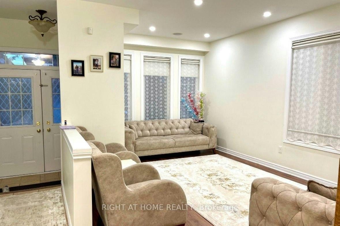 Main,2nd-65 Newington Crescent, Brampton, ON, L6P 3E8 - 13