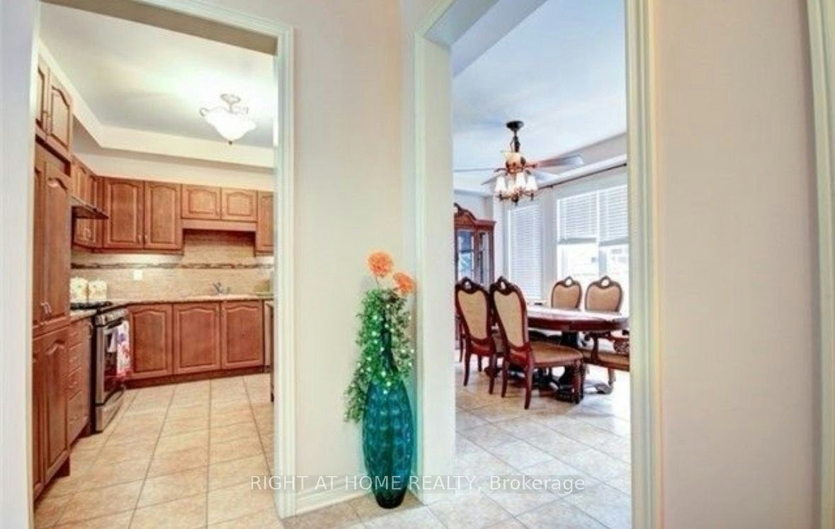 Main,2nd-65 Newington Crescent, Brampton, ON, L6P 3E8 - 11