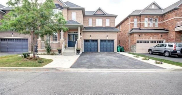 Main,2nd-65 Newington Crescent, Brampton, ON, L6P 3E8