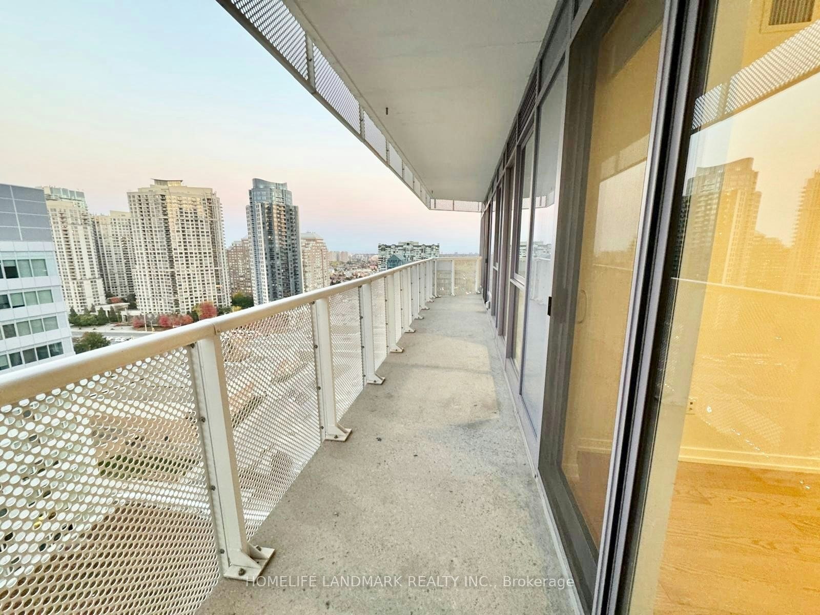 1808-4065 Confederation Parkway, Mississauga, ON, L5B 0L4 - 21