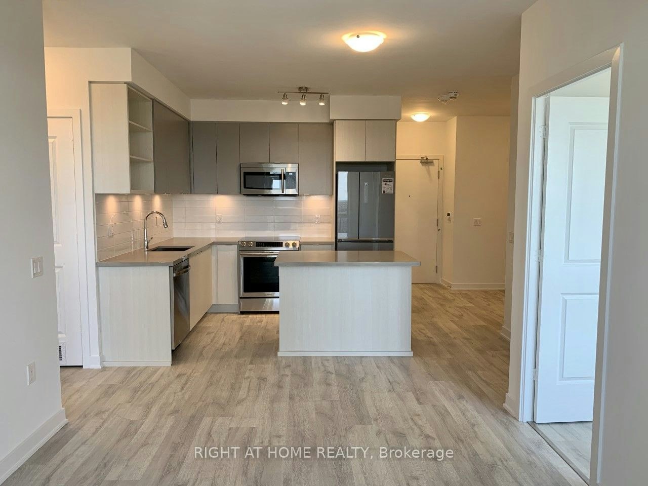 1810-4677 Glen Erin Drive, Mississauga, ON, L5M 2E3 - 8