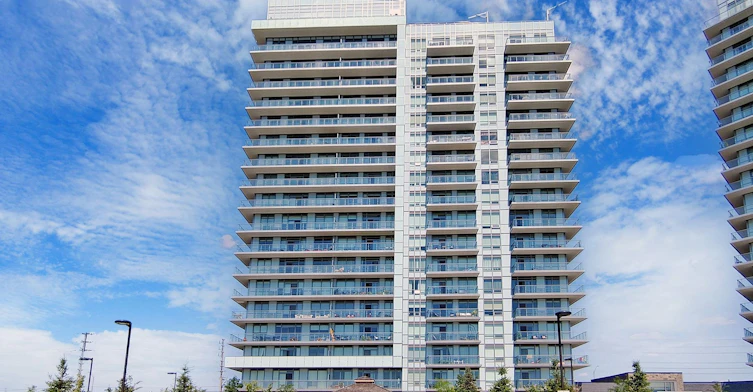 1810-4677 Glen Erin Drive, Mississauga, ON, L5M 2E3
