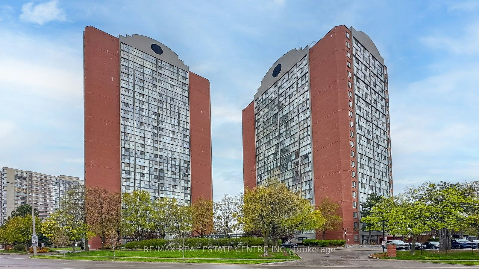 104-4205 Shipp Drive, Mississauga, ON, L4Z 2Y9