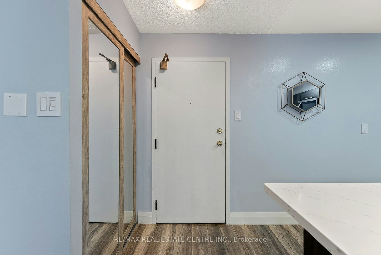 104-4205 Shipp Drive, Mississauga, ON, L4Z 2Y9 - 3