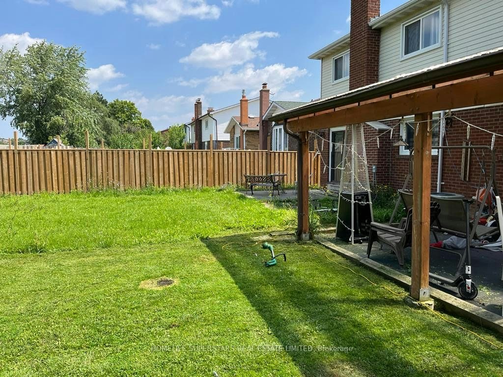 6 Elderwood Place, Brampton, ON, L6V 3N3 - 6