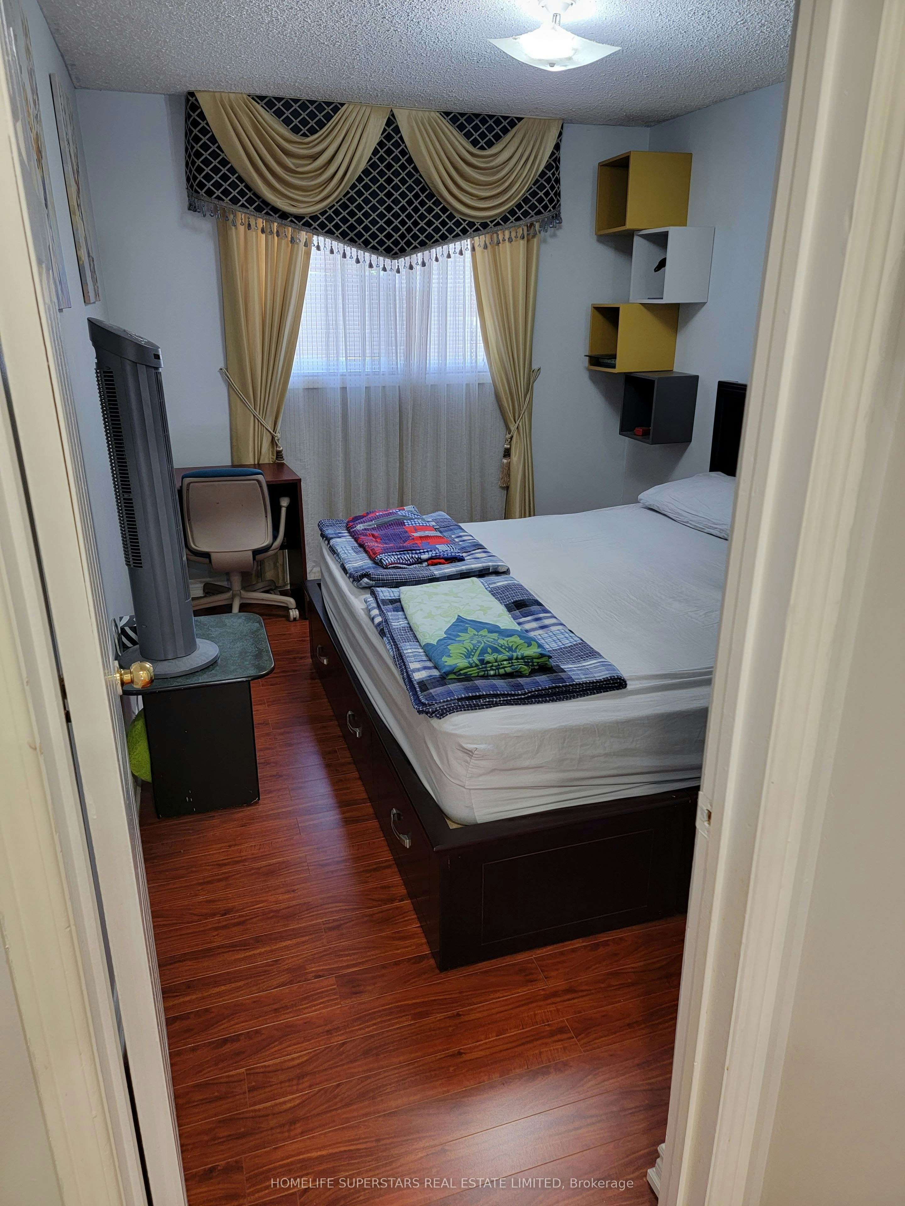 6 Elderwood Place, Brampton, ON, L6V 3N3 - 2