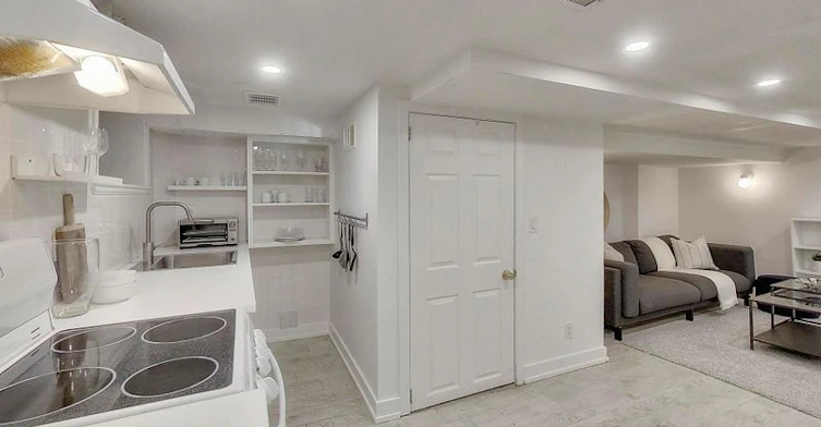 Bsmt-24 Pauline Avenue, Toronto, ON, M6H 3M8 - 2