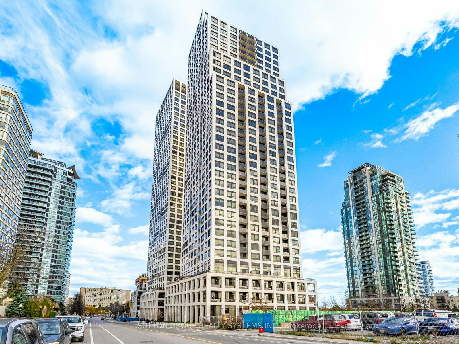 3206-36 Elm Drive W, Mississauga, ON, L5B 0N3