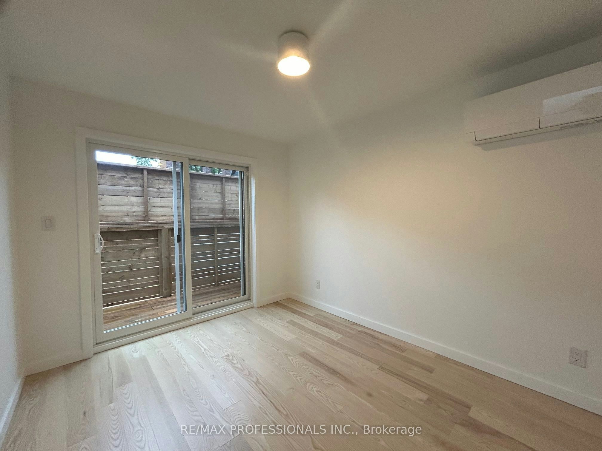 236 Fairview Avenue, Toronto, ON, M6P 3A5 - 10