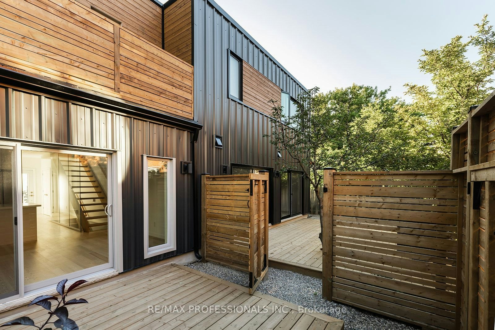 236 Fairview Avenue, Toronto, ON, M6P 3A5 - 13