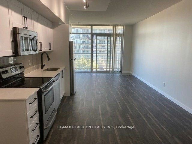 614-105 The Queensway Avenue, Toronto, ON, M6S 5B5 - 4