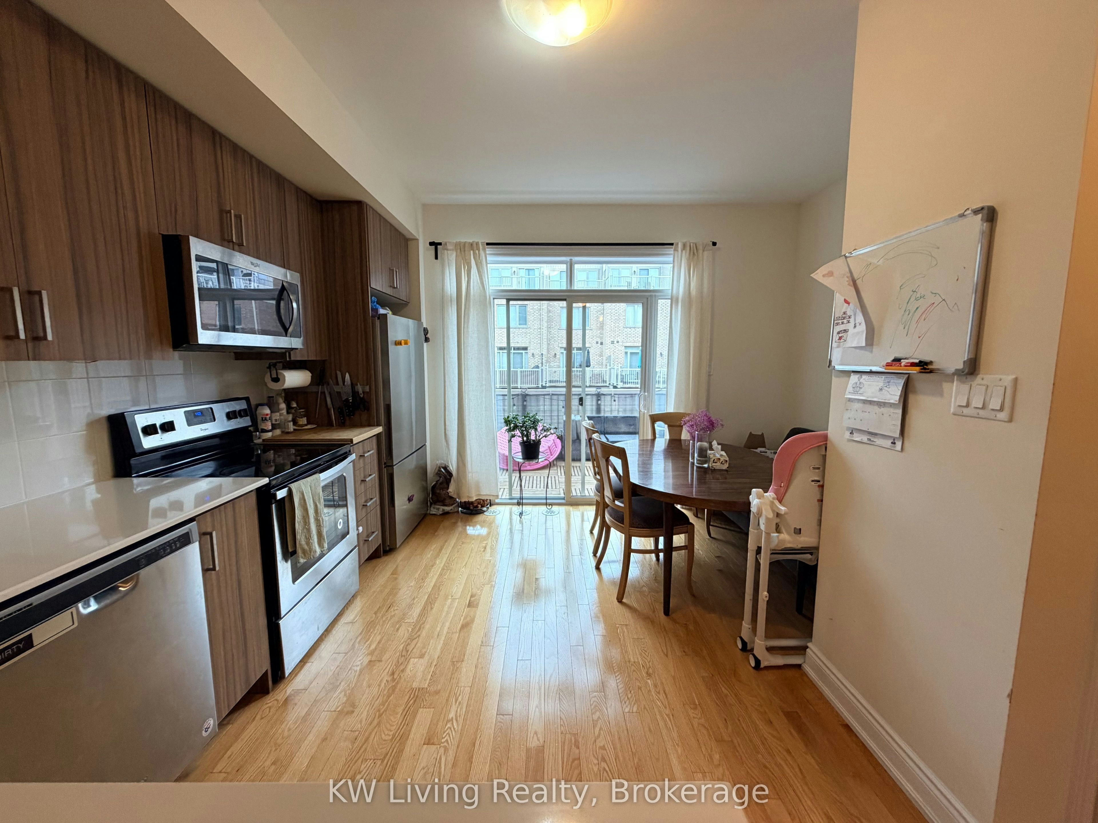 23 Edward Horton Crescent, Toronto, ON, M8Z 0E5 - 4