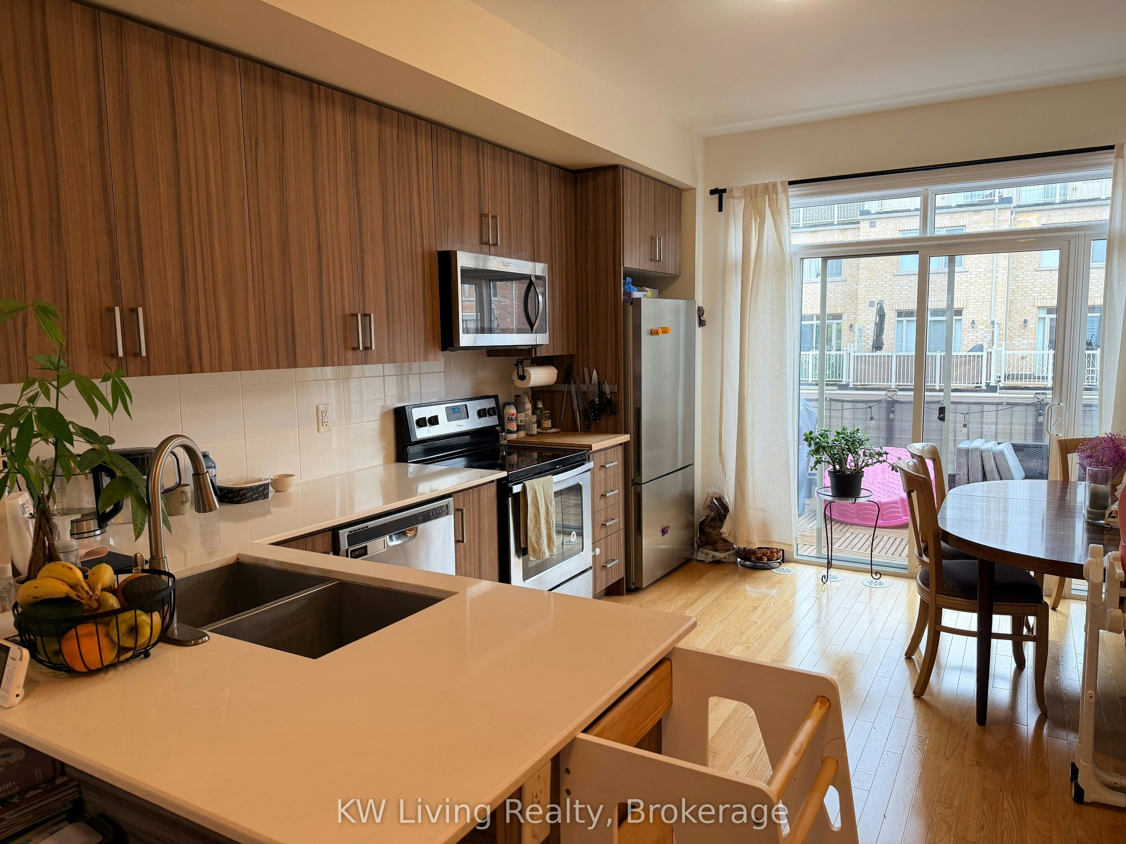 23 Edward Horton Crescent, Toronto, ON, M8Z 0E5 - 5
