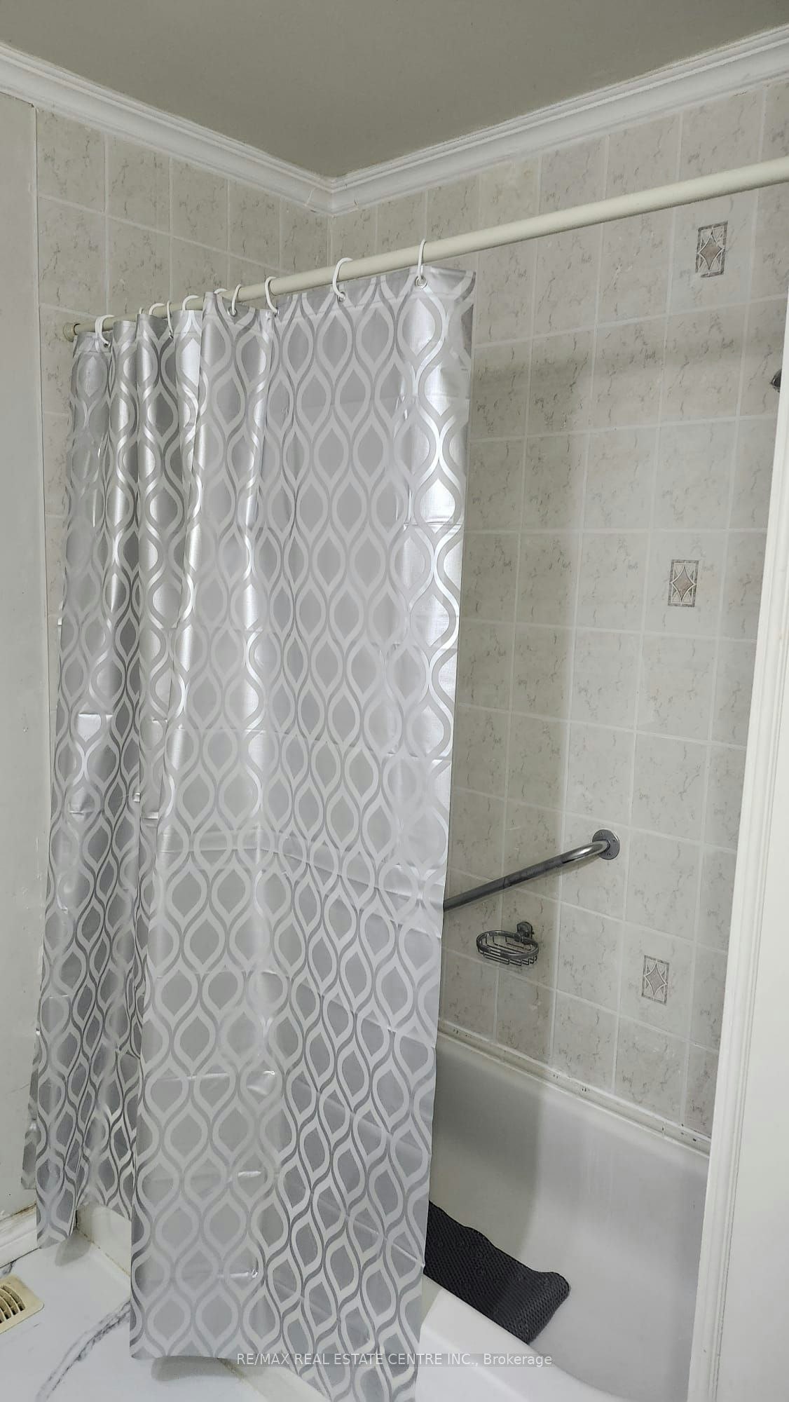 23 Avondale (Upper) Boulevard, Brampton, ON, L6T 1H1 - 6