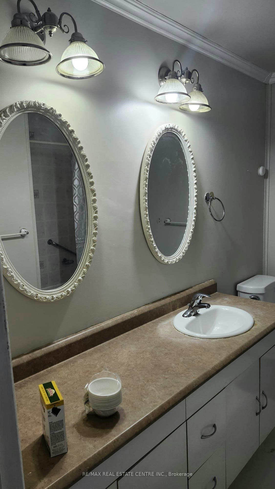 23 Avondale (Upper) Boulevard, Brampton, ON, L6T 1H1 - 4