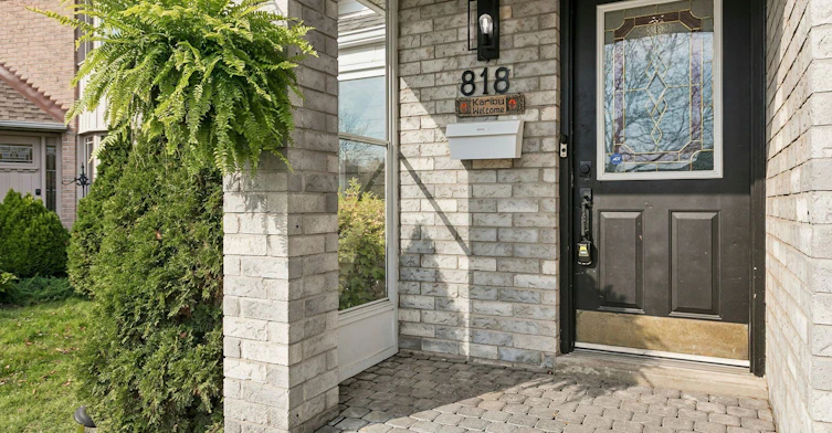 818 Miriam Crescent, Burlington, ON, L7S 2B9 - 3