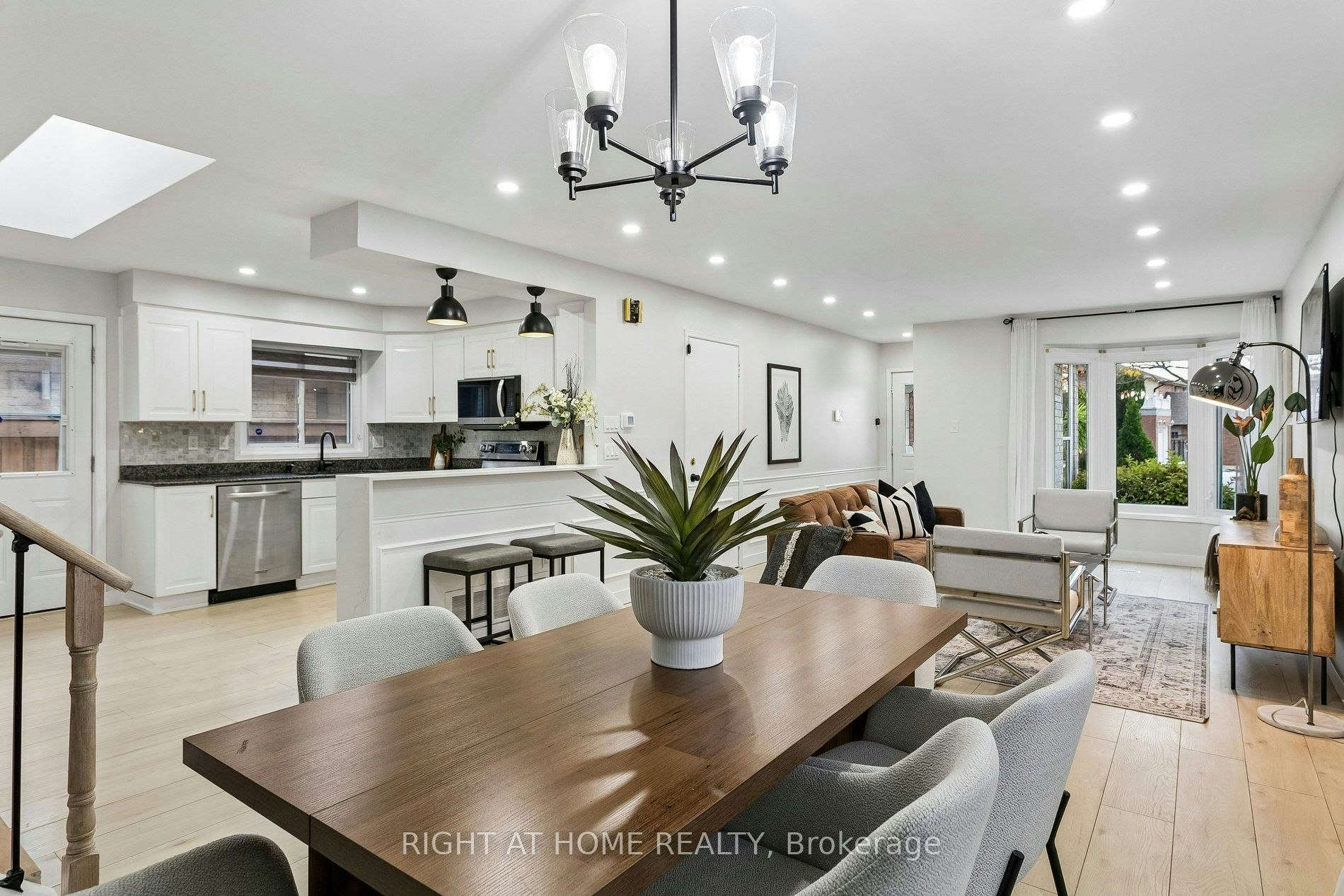 818 Miriam Crescent, Burlington, ON, L7S 2B9 - 10