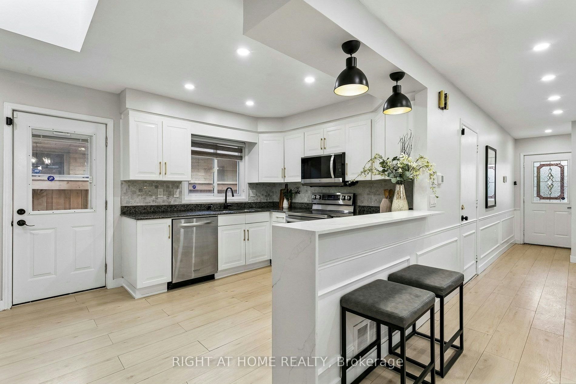 818 Miriam Crescent, Burlington, ON, L7S 2B9 - 12