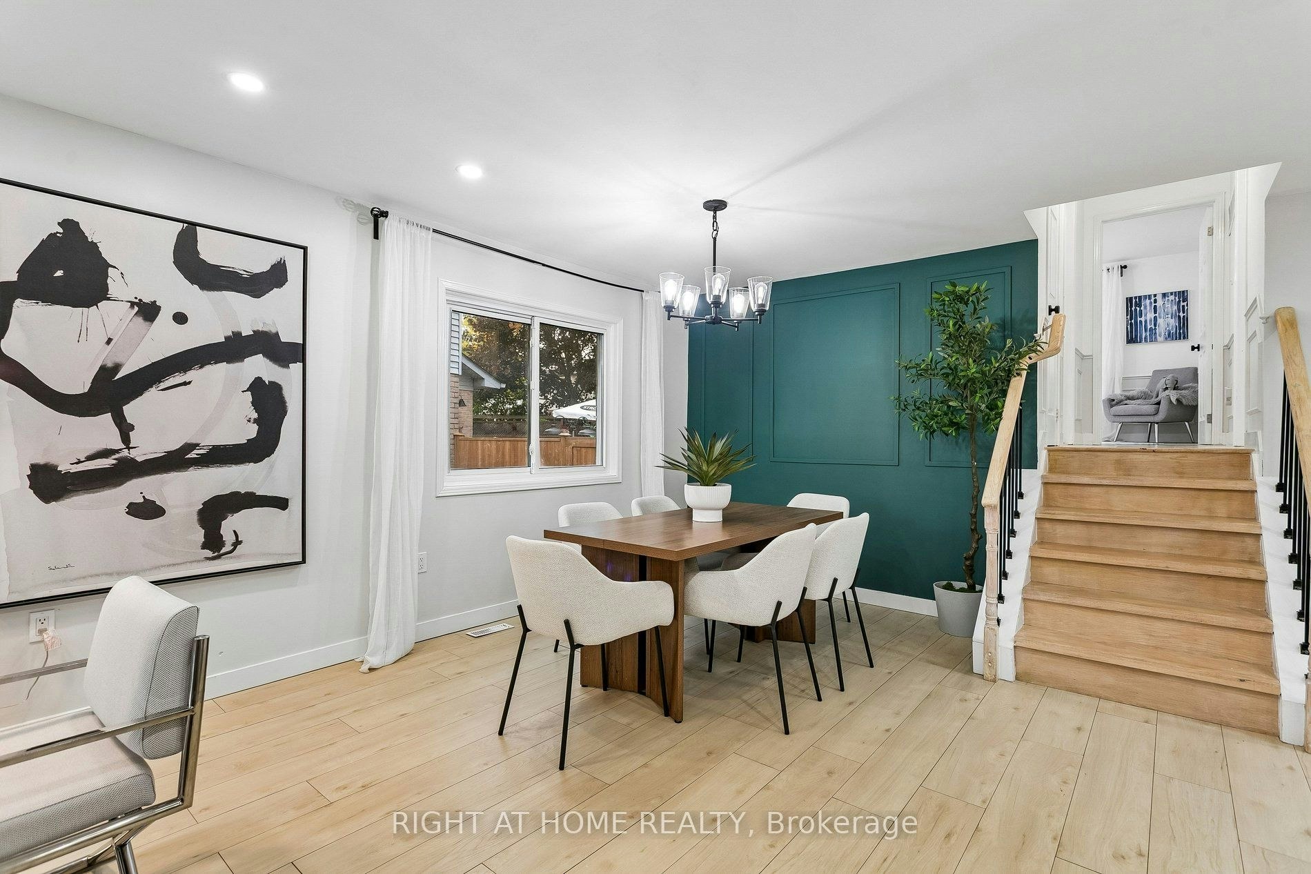 818 Miriam Crescent, Burlington, ON, L7S 2B9 - 8