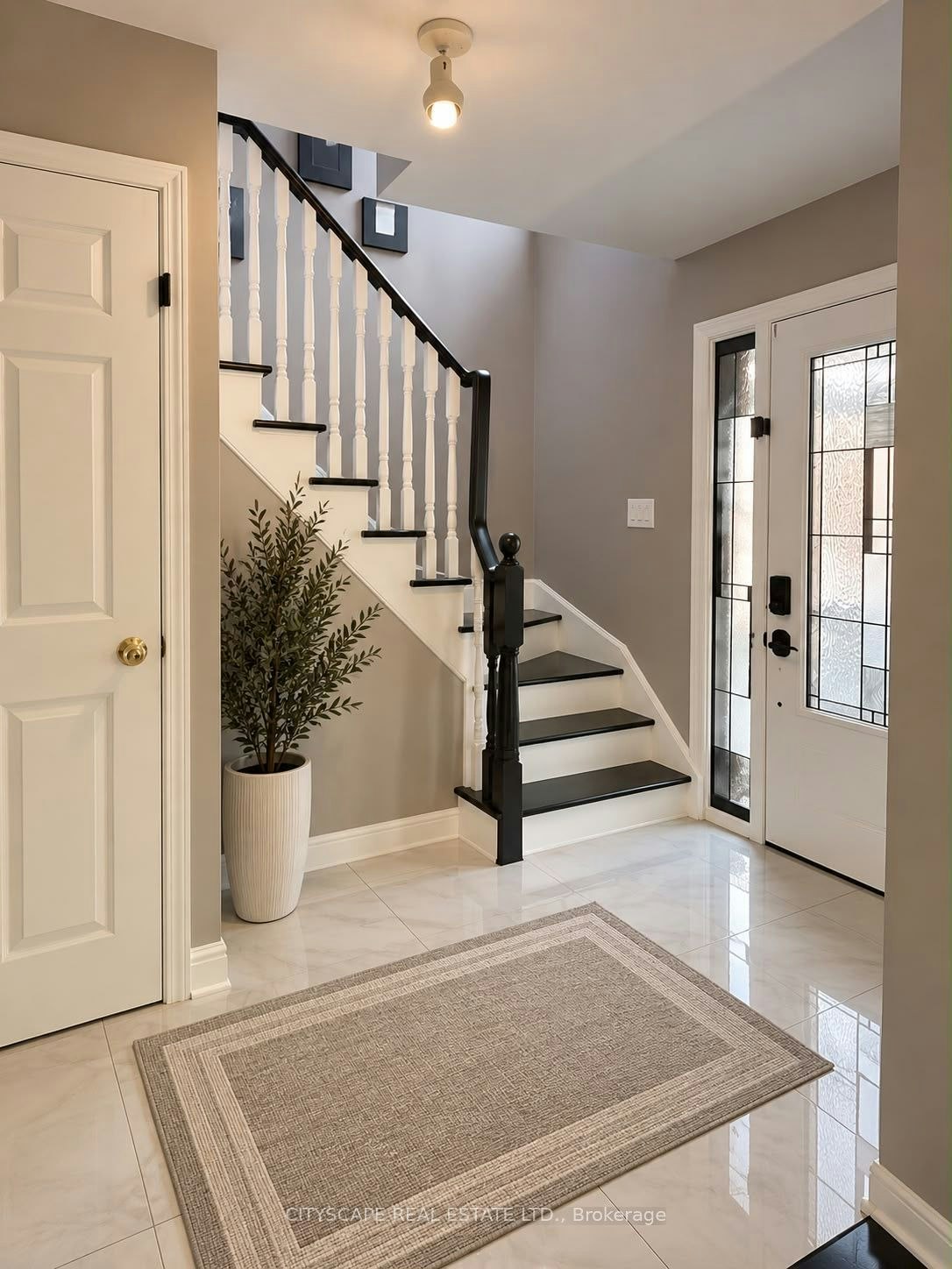 5034 Moulin Rouge Crescent, Mississauga, ON, L5V 1R6 - 4